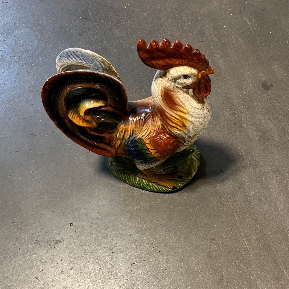 Vibrant VTG Ceramic Rooster Sculpture